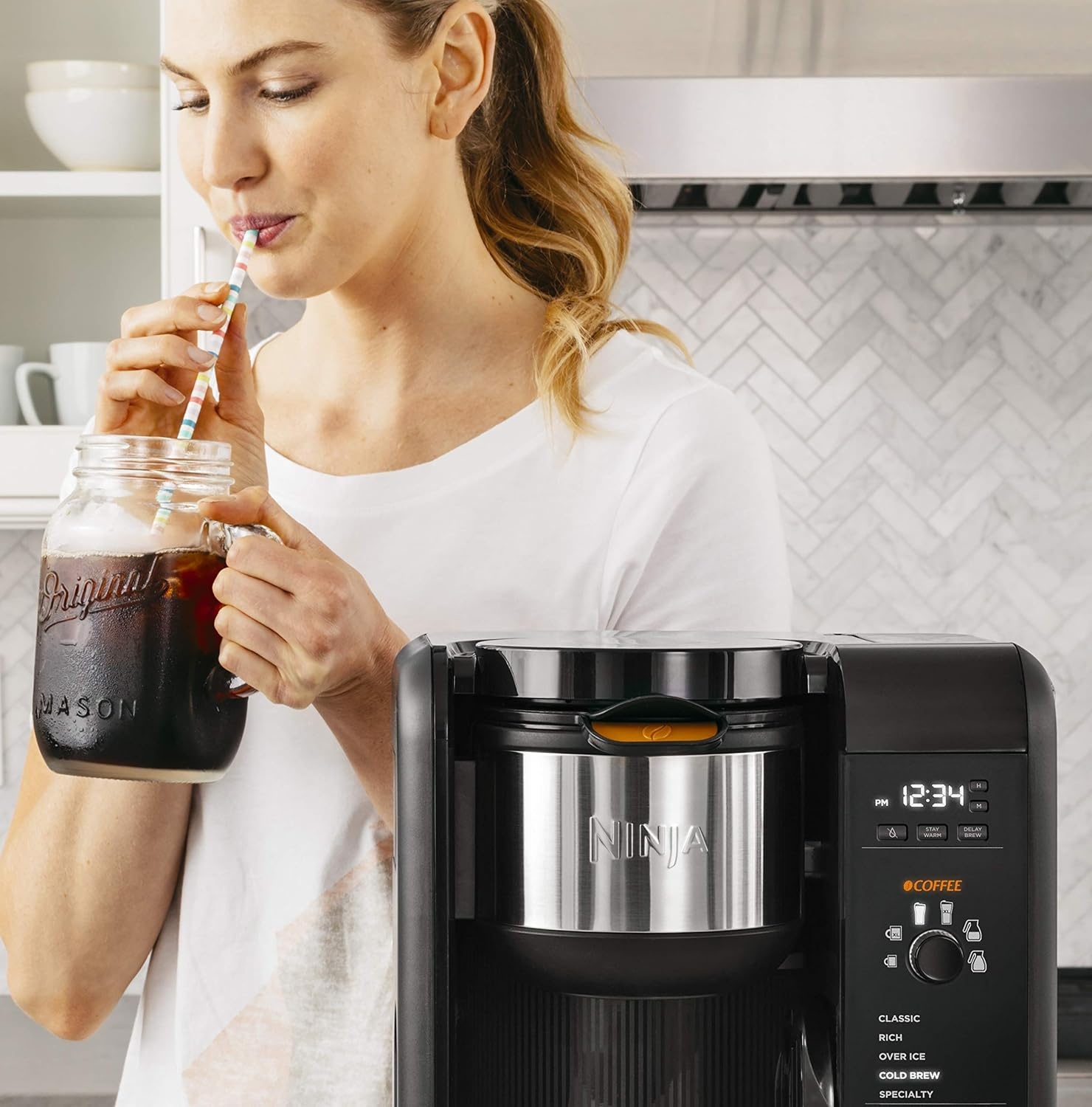 image:imageNinja Hot and Cold Brewed System AutoiQ Tea and Coffee Maker with 6 Brew Sizes 50 fluid ounces 5 Brew Styles Frother Coffee amp Tea Baskets with Glass Carafe CP301BlackGlass Carafe