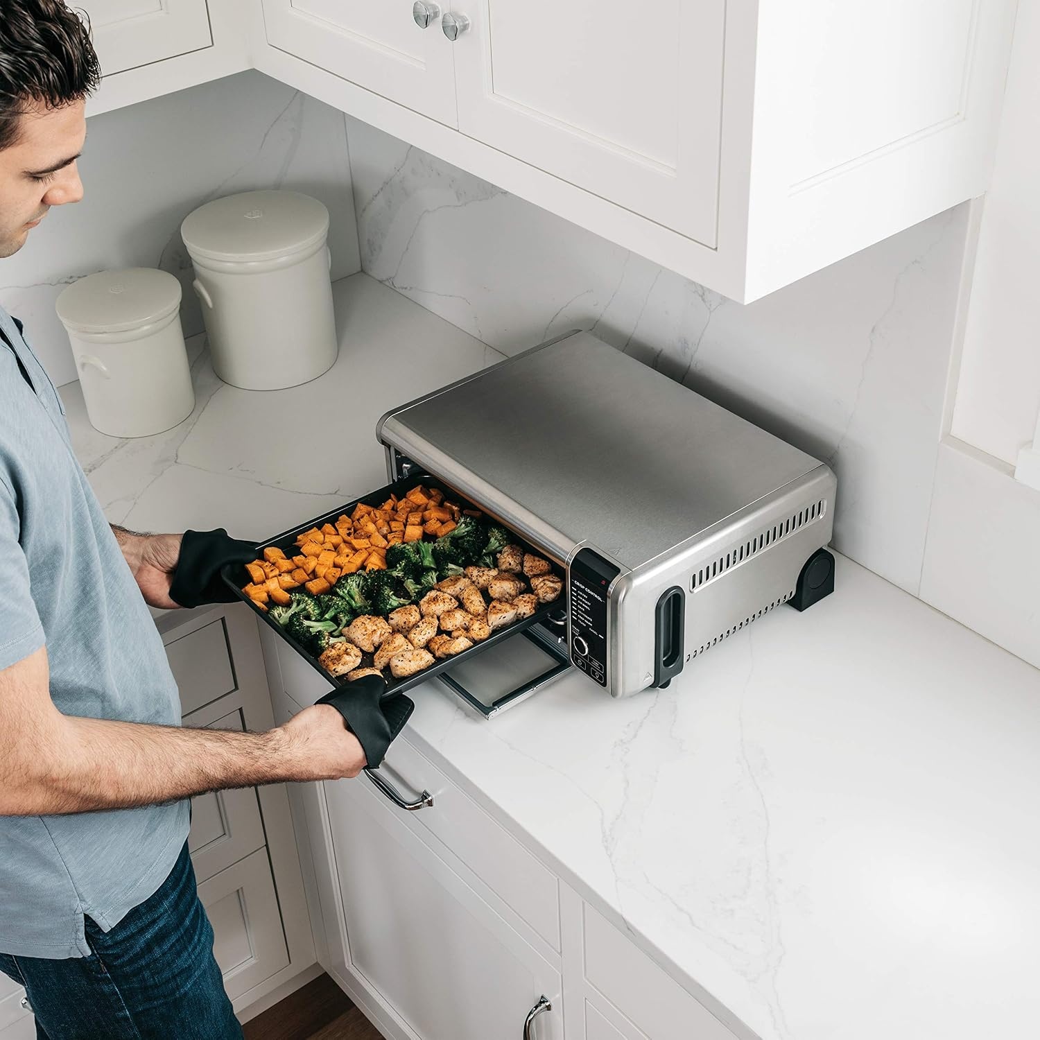 image:imageNinja Digital Air Fry Countertop Oven 8in1 XL Silver SP101 Air fry air roast broil bake toast bagel dehydrate keep warm 1800W Flip up amp away8in1 Flip Oven