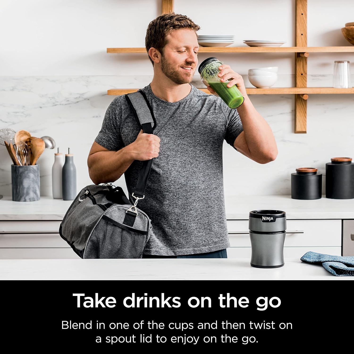 image:imageNinja BN300C Personal NutriBlender With IceCrushing Technology BlackSilver 700W Crushes ice amp pulverizes ingredients for smoothies amp shakes 2 20oz591mL togo cups w lids